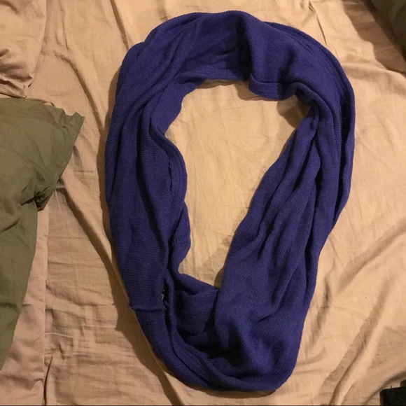 H&M Infinity scarf - Picture 2 of 6