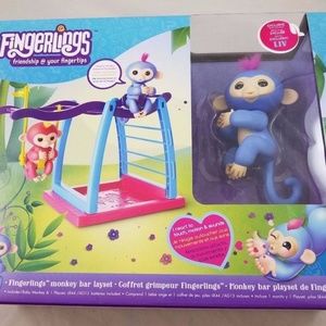 FINGERLINGS PLAYSET WITH EXCLUSIVE LIV MONKEY