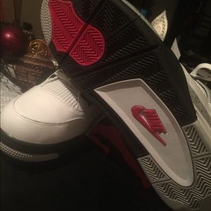 Retro Jordan White Cement 4’s