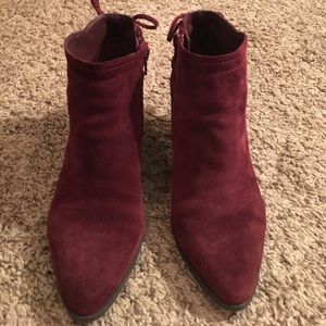 Vince Camuto bootie 6.5