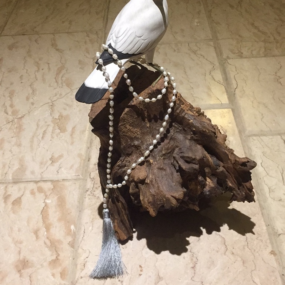 Hand tied pearl Y necklace