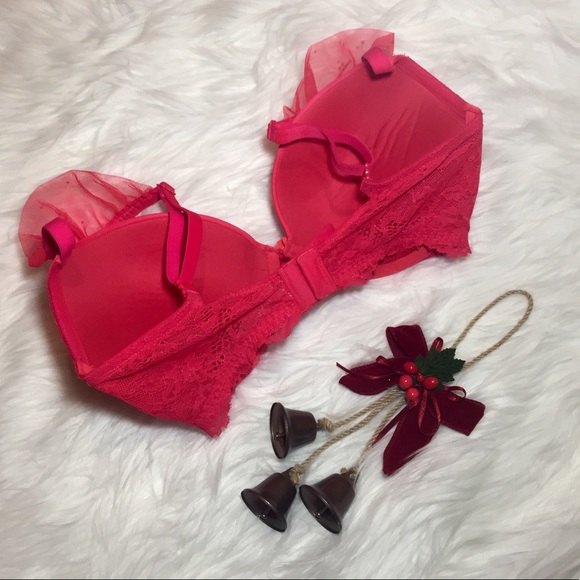 Victoria's Secret Push Up Bra - Picture 4 of 4