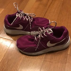 Nike Kaishi running shoe Girls 2Y -purple/bordeaux