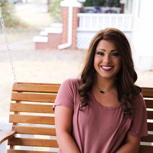 Meet your Posher, Caroline