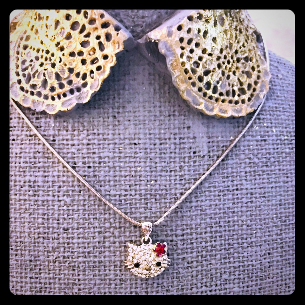 Hello Kitty Fashion Pendant