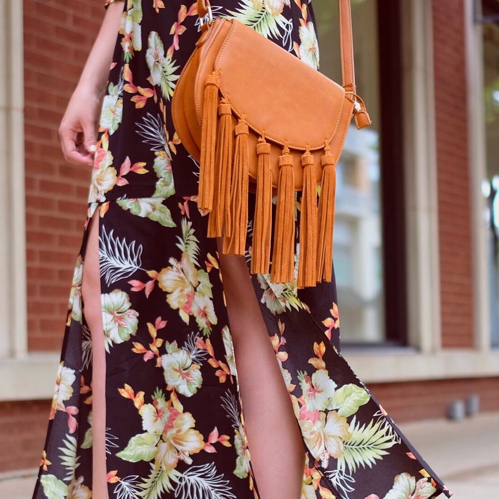 Cognac tassel bag