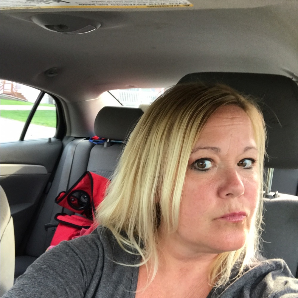 Meet your Posher, Becky