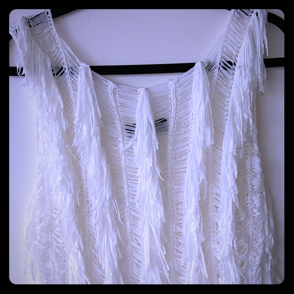 EnglishRose🐰white fringe tank🐰NWOT🐰sz M/L