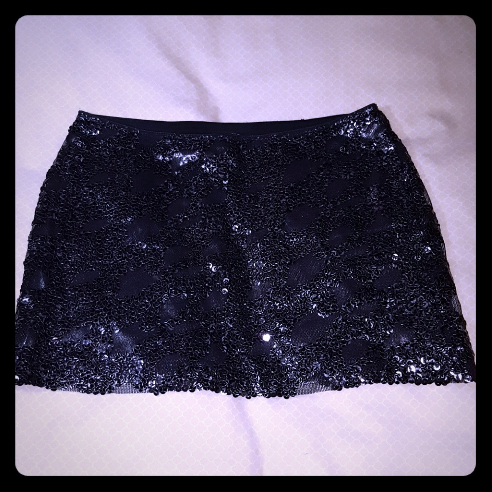 {Express} Black & Silver sequin mini skirt