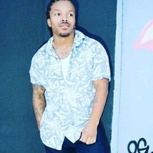 Meet your Posher, Derrick