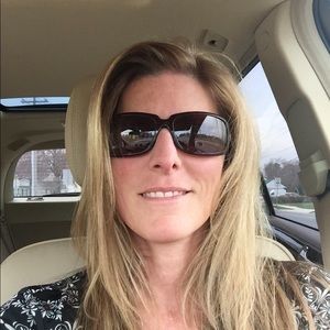 Meet your Posher, Pam