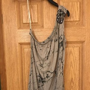 One shoulder Miss Me top