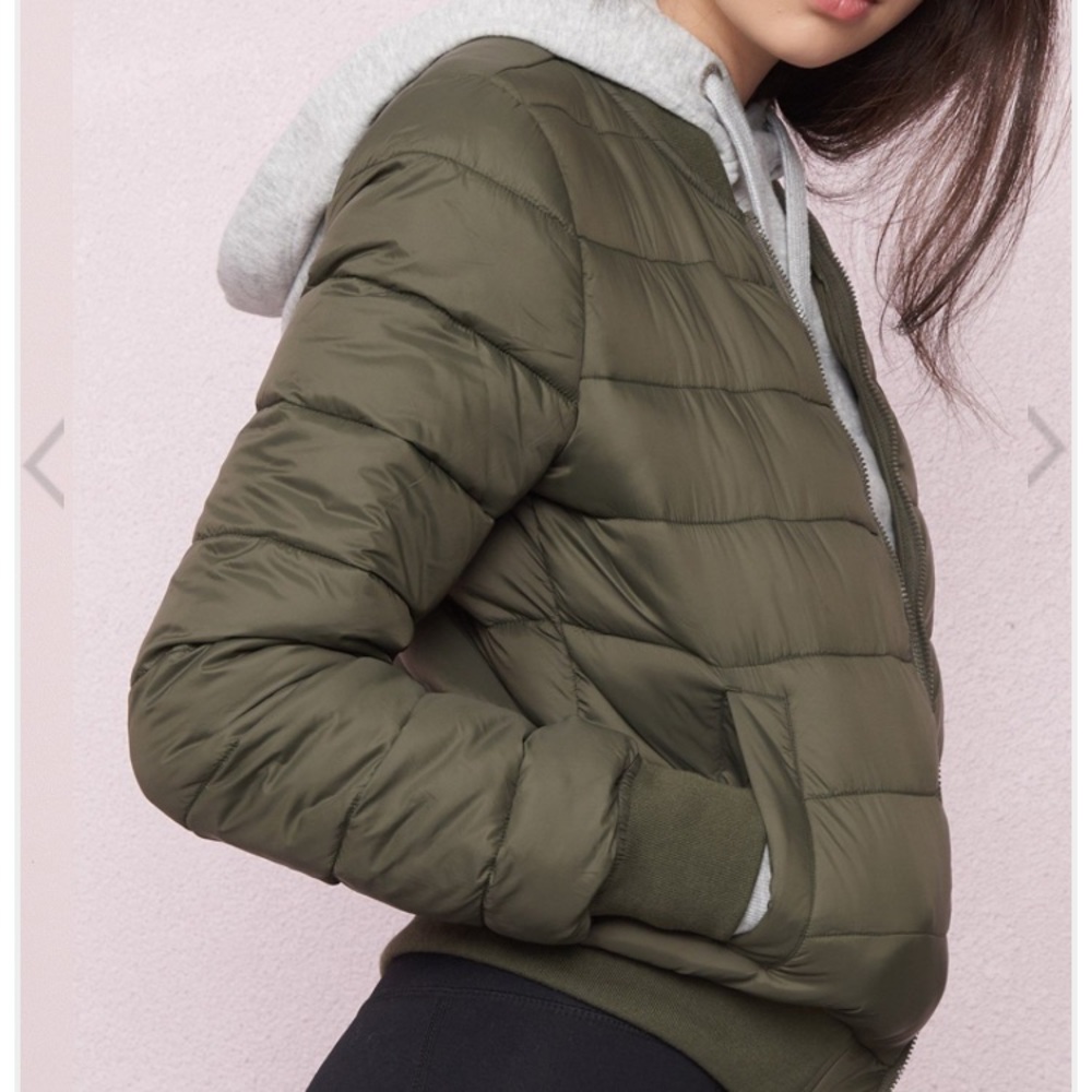 Green Puffer Jacket - image 4