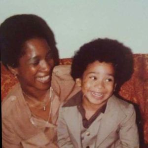 Meet your Posher, Harron