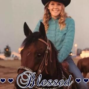 Meet your Posher, Katelyn