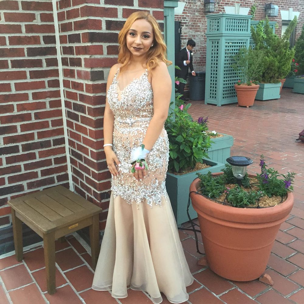 Meet your Posher, Aiya