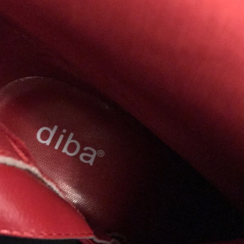 Red boots - Picture 6 of 6