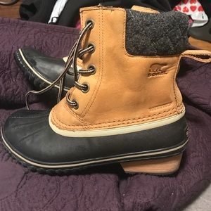 Sorel water and snow proof boots!
