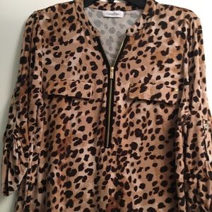 Adorable leopard print top with 3/4 sleeves