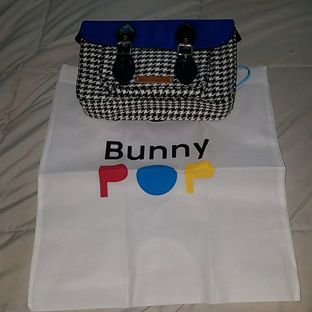 Hand Bag - Picture 7 of 7
