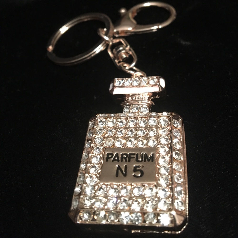 💕❤️💕Perfume bottle keychain/purse charm💕❤️💕