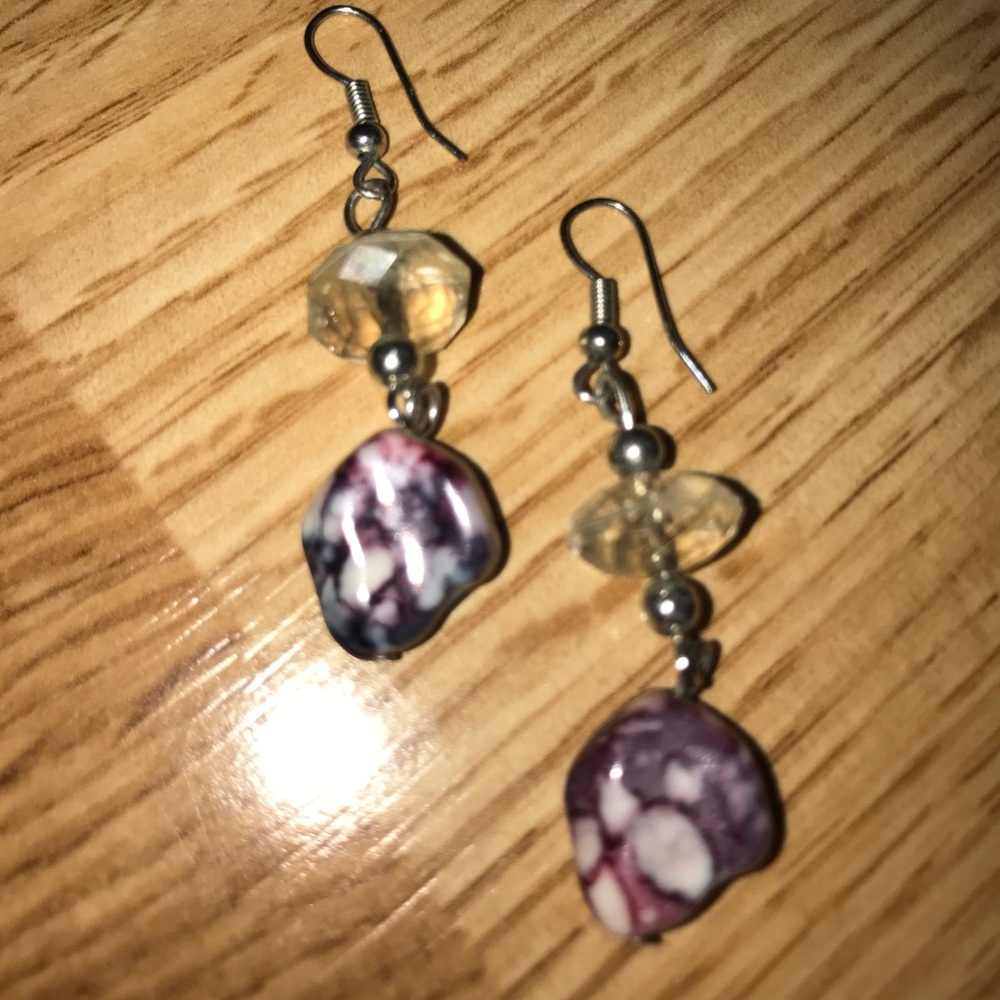 2 for $14 Nwot Francesca's boutique earrings.