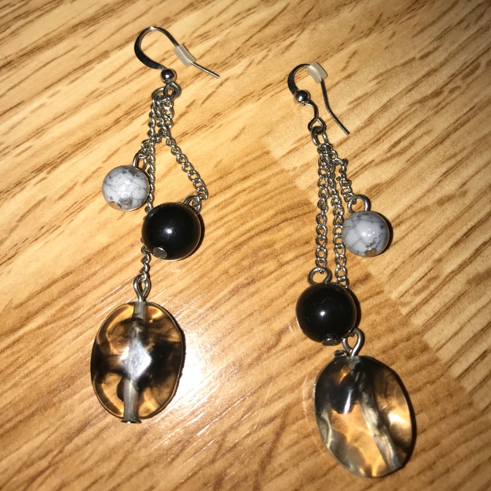 2 for $14. Nwot Francesca's earrings