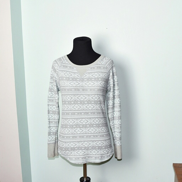 Tops - Super Cute Grey Print Top