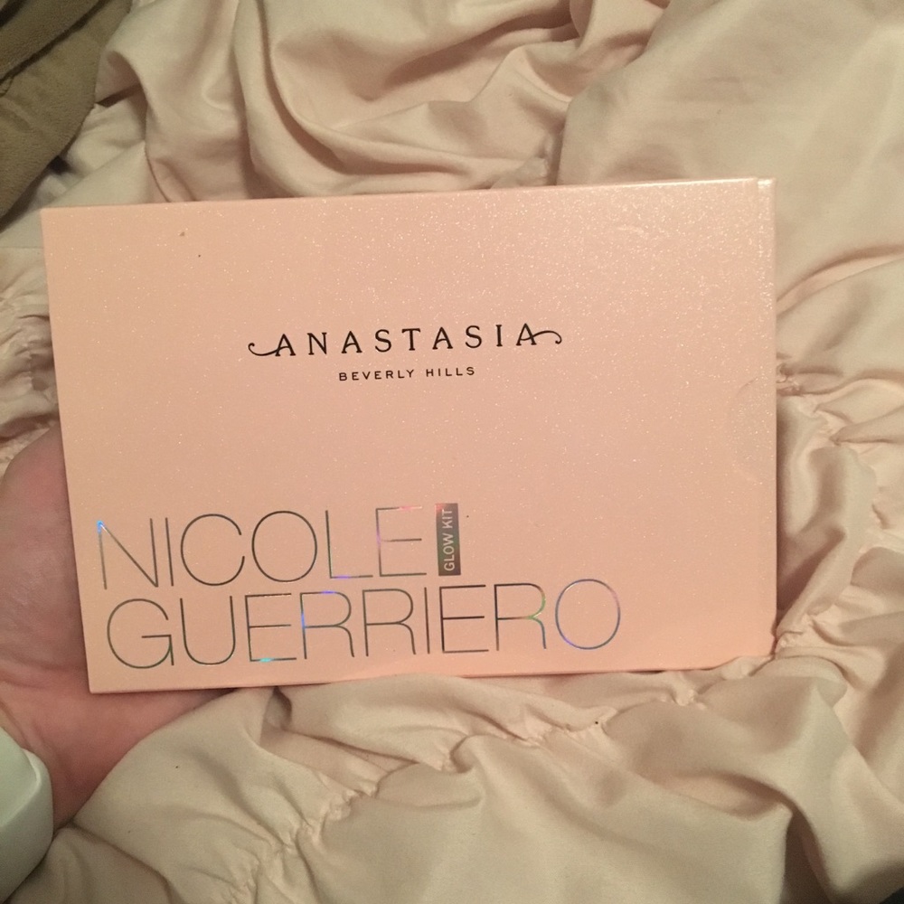Anastasia Beverly Hills Highlight -Nicole Guerra