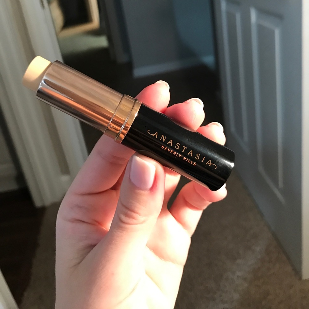NIB Anastasia Beverly Hills Banana highlight stick