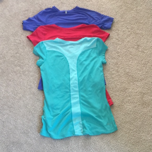 Nike shirts - Picture 3 of 8