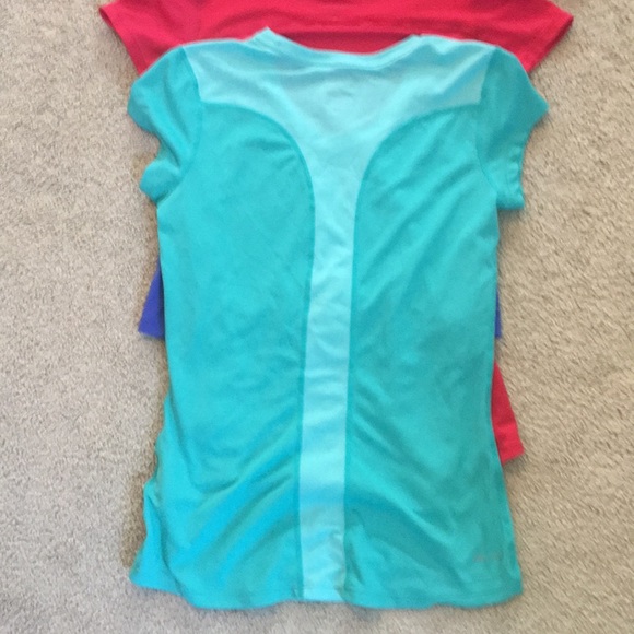 Nike shirts - Picture 4 of 8