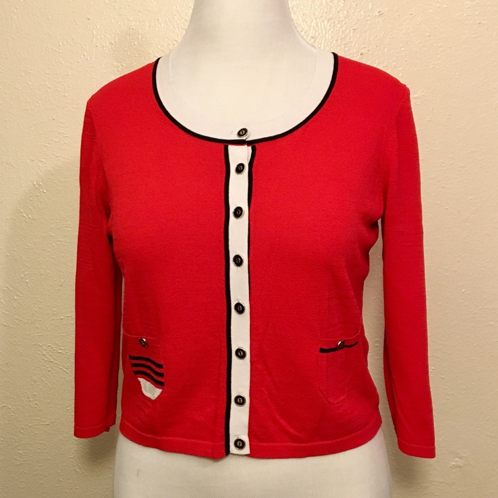 Medium size Large light sweater.