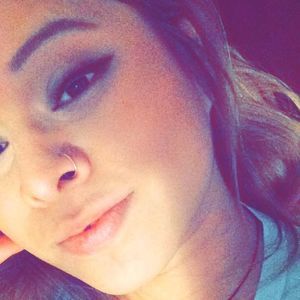 Meet your Posher, Valeria