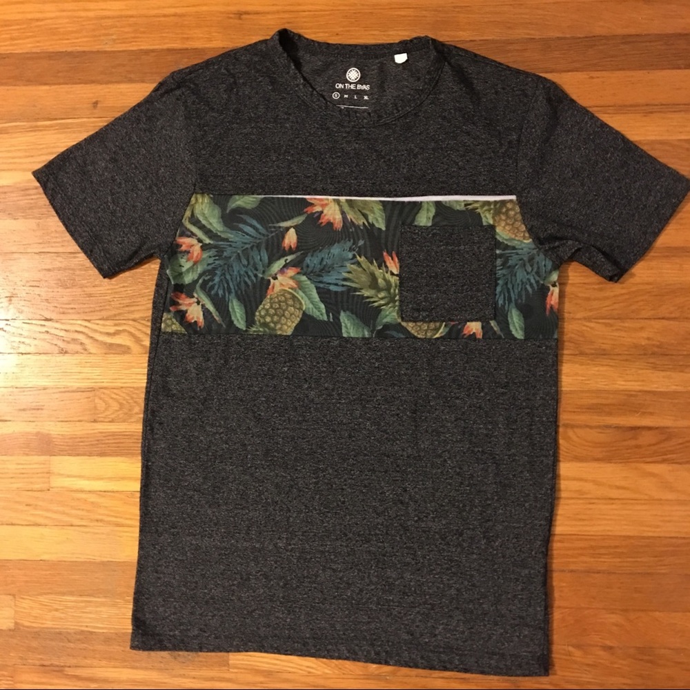 Men’s Small Tshirt