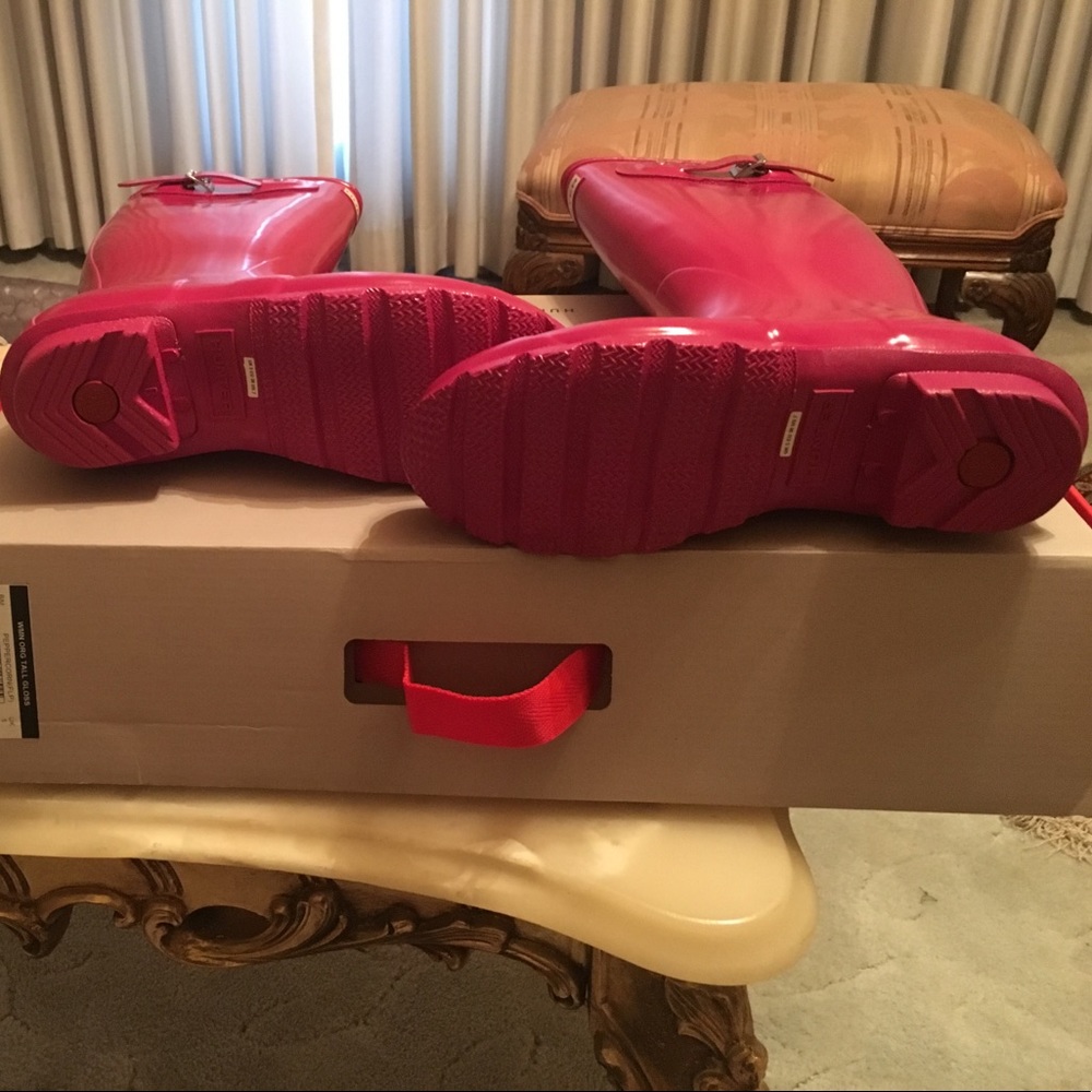 Hunter Rain boot size 7 women - Picture 3 of 3