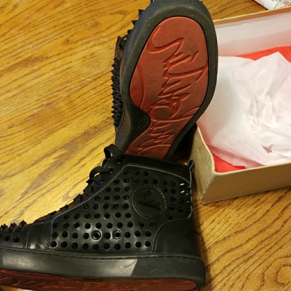 🚫❌❌❌SOLD❌❌❌🚫Christian louboutins - Picture 3 of 8