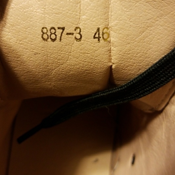 🚫❌❌❌SOLD❌❌❌🚫Christian louboutins - Picture 4 of 8