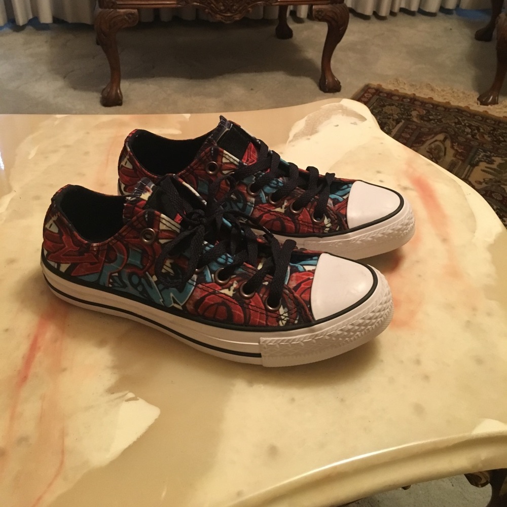 Women converse