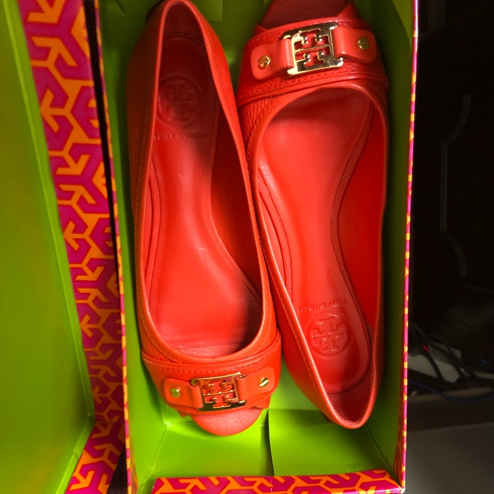 Tory Burch Gold Reva open toe Ballet