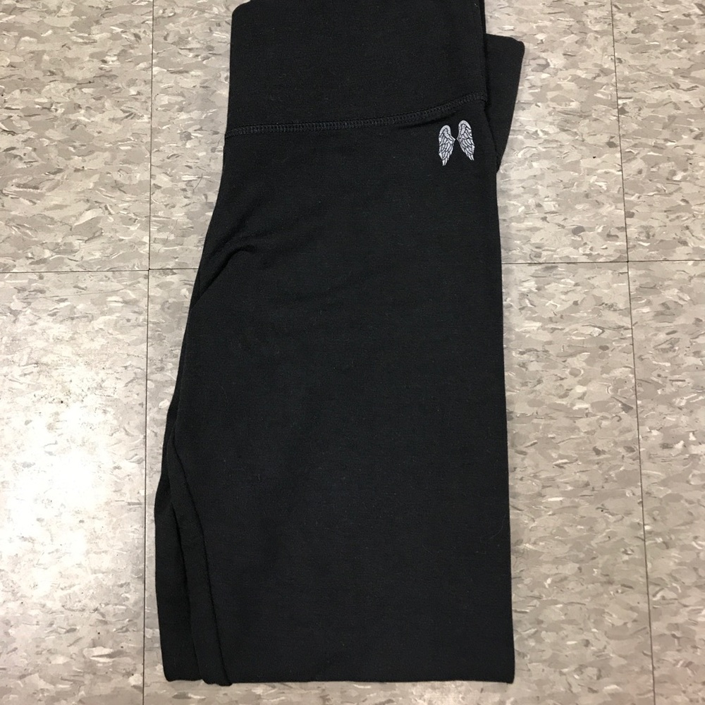 🔥FIRM PRICE🔥 BRAND NEW VS leggings