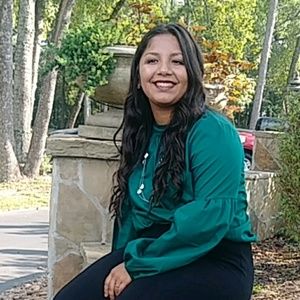 Meet your Posher, Zenia