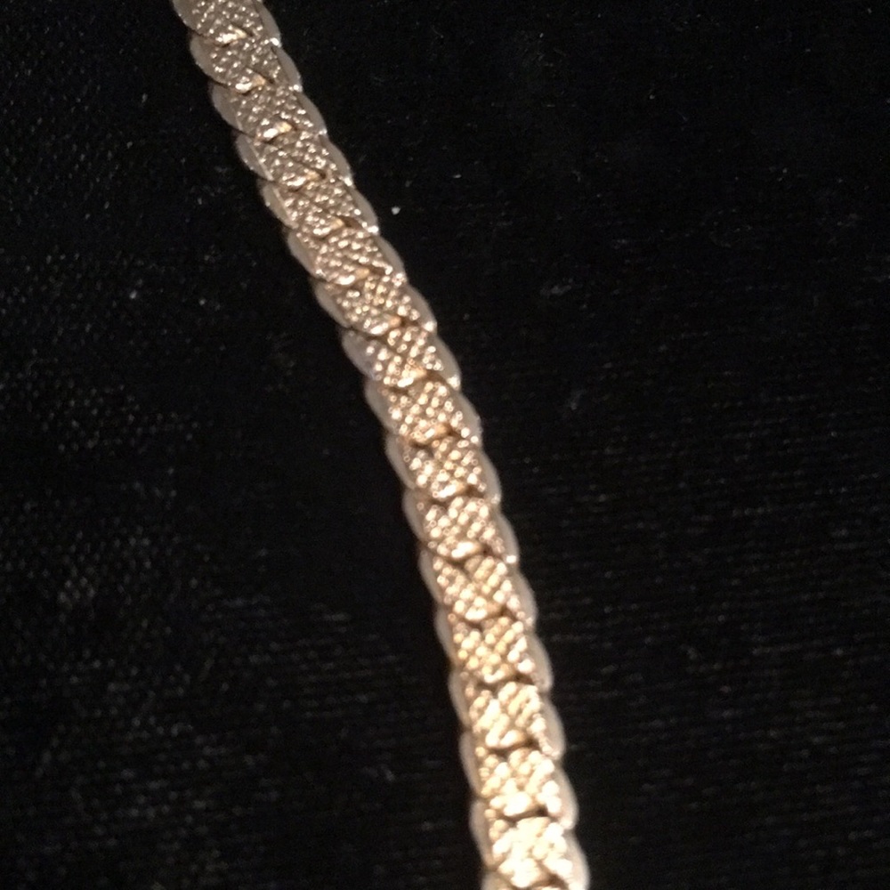 chain - Picture 3 of 3