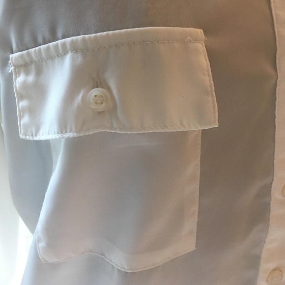 Old Navy White Blouse - Picture 4 of 6