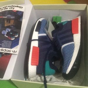 Adidas nmd size 7 mens 8 1/2 womens