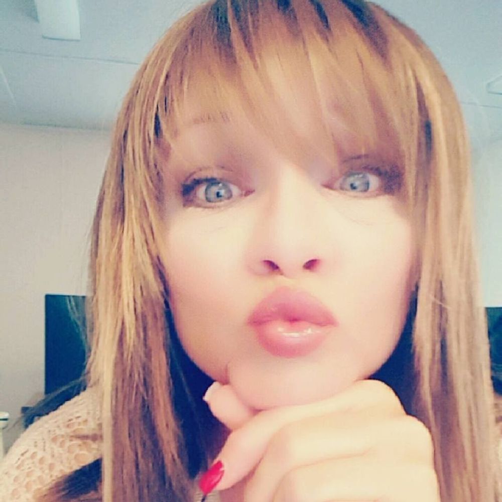 Meet your Posher, Pamela