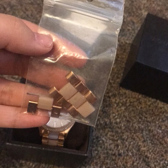 Amazon.com: Michael Kors MK5896 - Parker Rose Gold/Blush  Michael Kors Rose Gold Watch