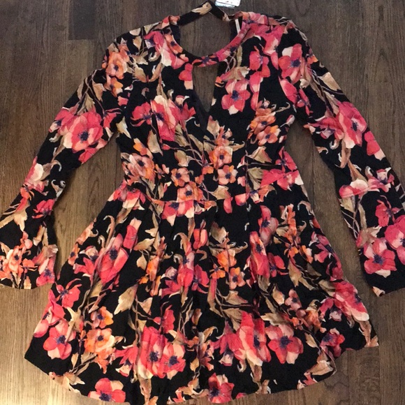 Free People Dresses & Skirts - Free People floral long sleeve dress