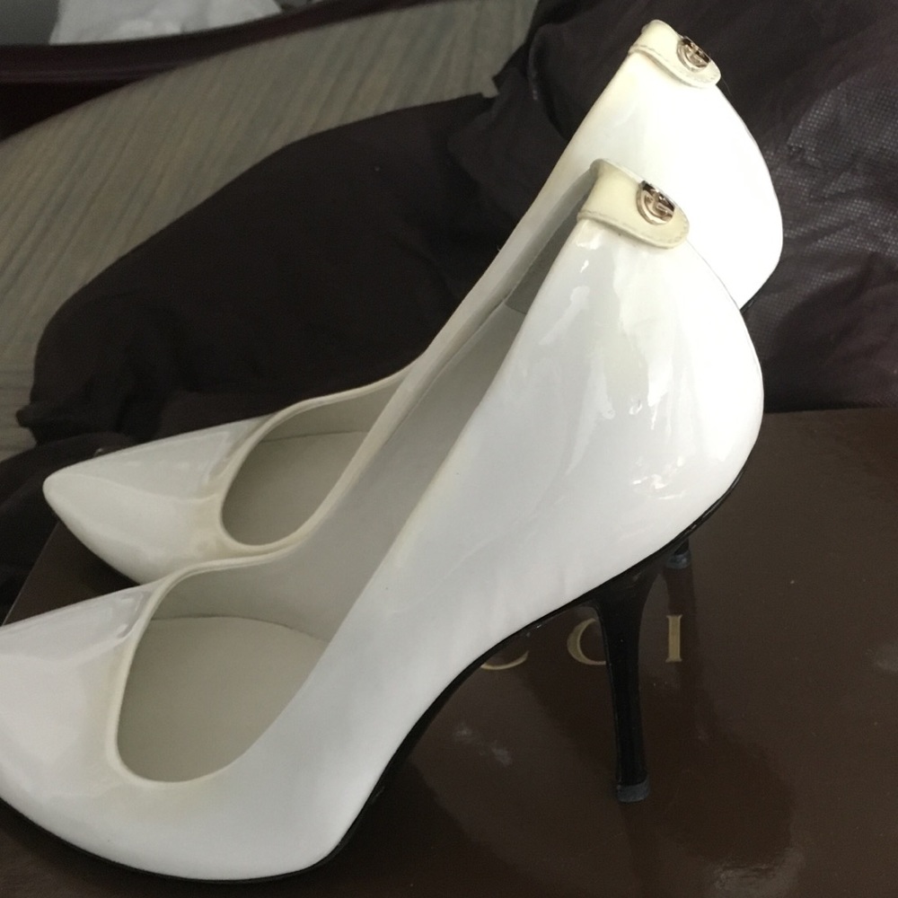 Gucci patent leather pumps