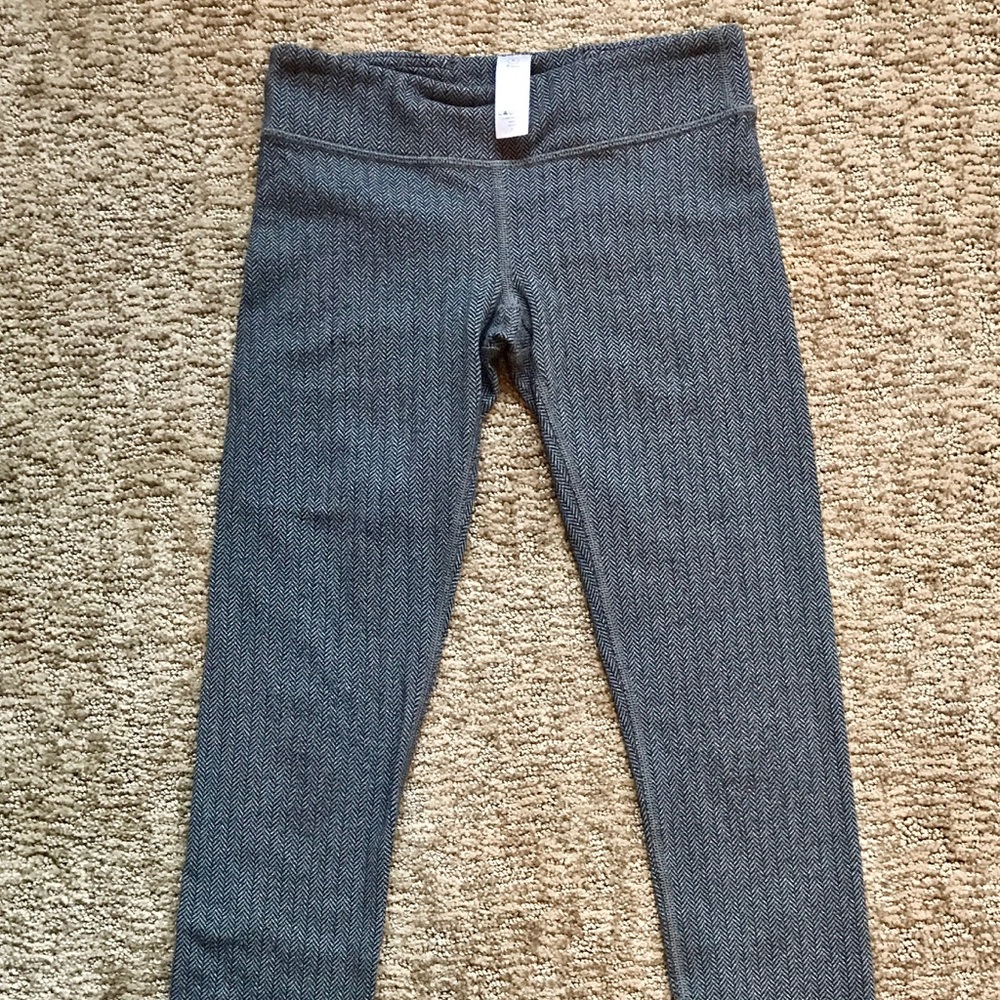 Ivivva herringbone leggings